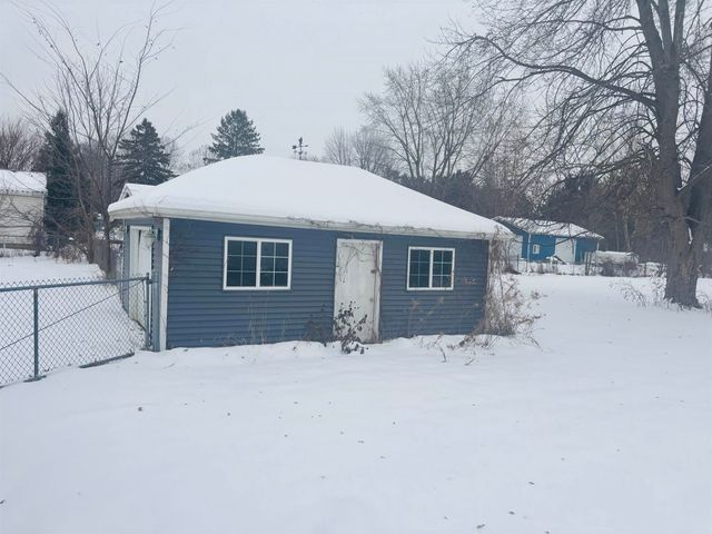 3118 E Fisher Road, Bay City, MI 48706