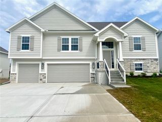 6003 NE 118th Street, Kansas City, MO 64156