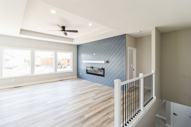 14512 Northpark Drive, Urbandale, IA 50111