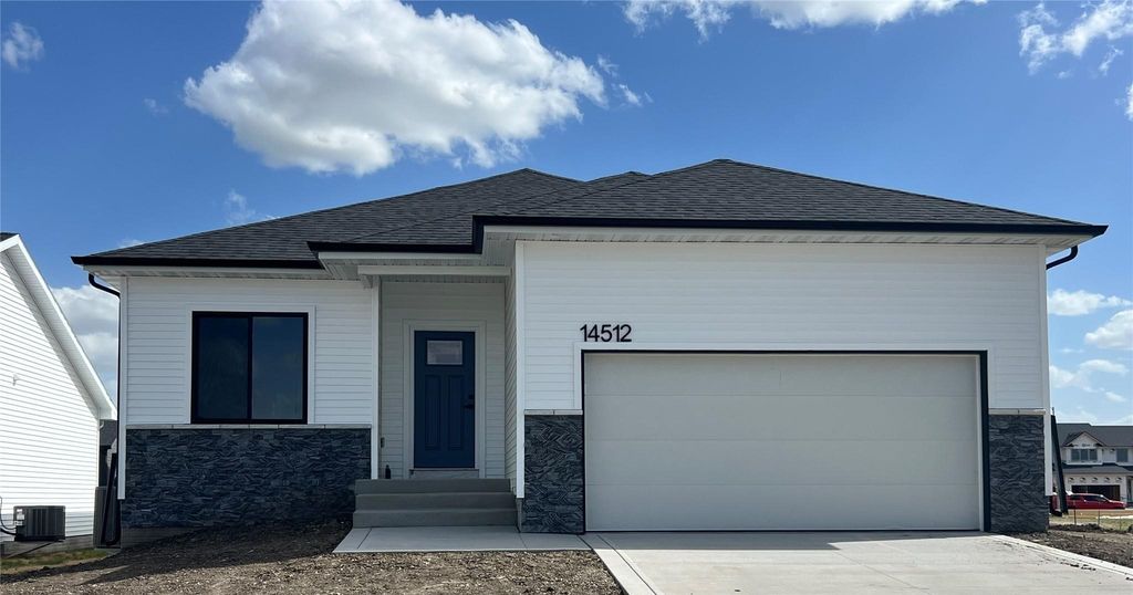14512 Northpark Drive, Urbandale, IA 50111