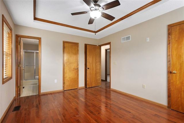 23704 S Scottsdale Terrace, Peculiar, MO 64078