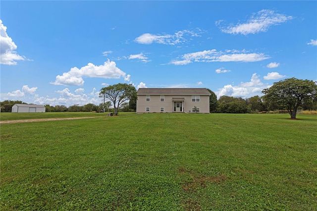 23704 S Scottsdale Terrace, Peculiar, MO 64078