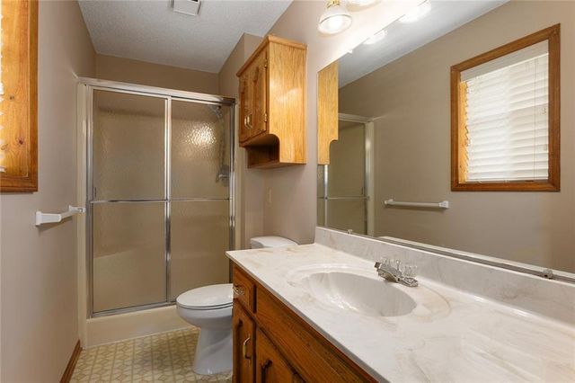 23704 S Scottsdale Terrace, Peculiar, MO 64078