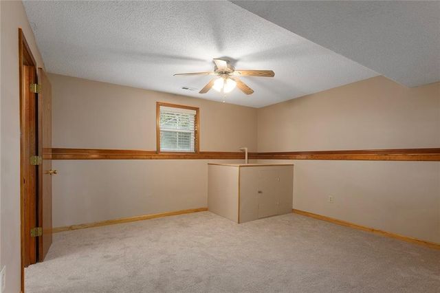 23704 S Scottsdale Terrace, Peculiar, MO 64078