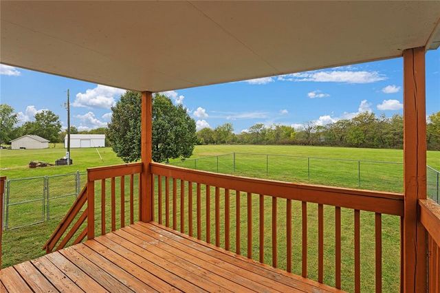 23704 S Scottsdale Terrace, Peculiar, MO 64078