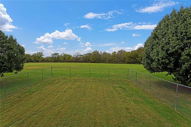 23704 S Scottsdale Terrace, Peculiar, MO 64078