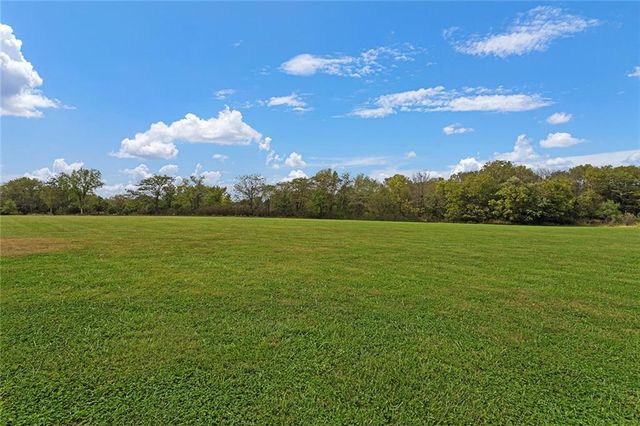 23704 S Scottsdale Terrace, Peculiar, MO 64078