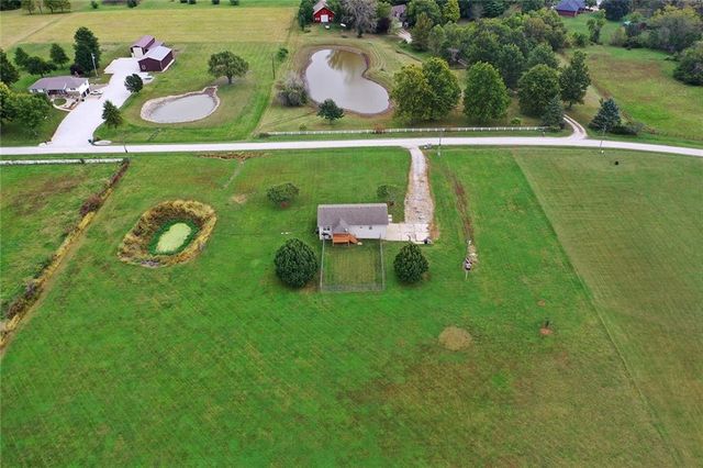 23704 S Scottsdale Terrace, Peculiar, MO 64078