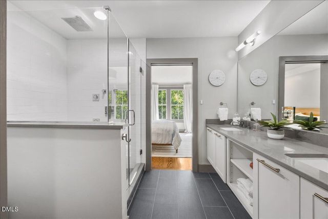 1306 Glenwood Avenue 101, Raleigh, NC 27605
