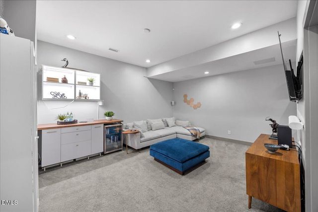 1306 Glenwood Avenue 101, Raleigh, NC 27605