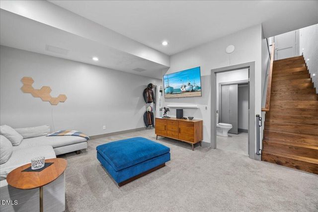 1306 Glenwood Avenue 101, Raleigh, NC 27605