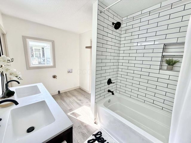 207 S Harrison Street, Mount Vernon, OH 43050