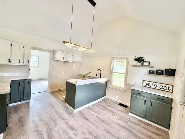 207 S Harrison Street, Mount Vernon, OH 43050
