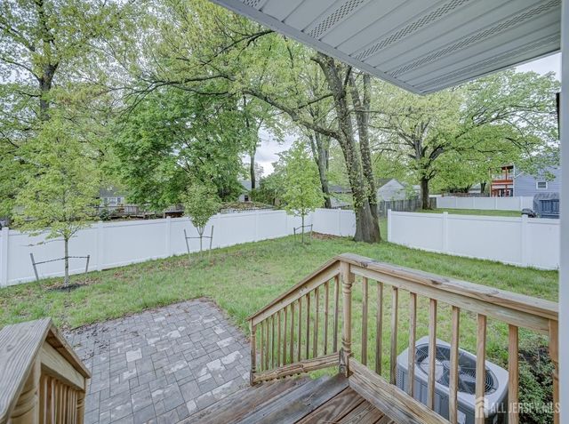 8 travers Avenue, Edison, NJ 08817