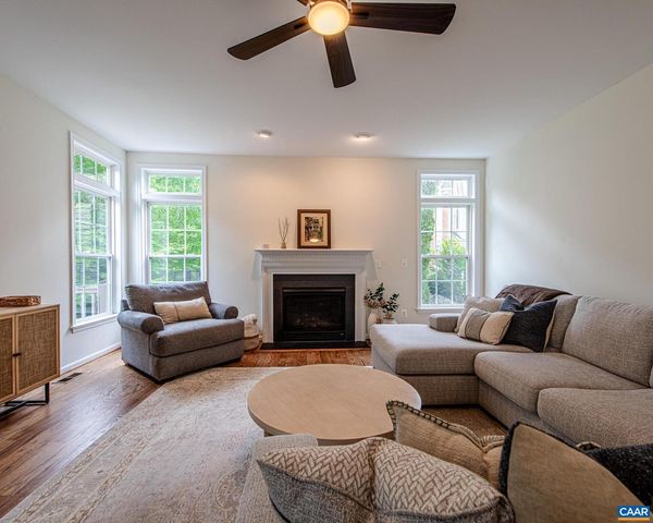 9 LAUREL OAK CT, Zion Crossroads, VA 22942