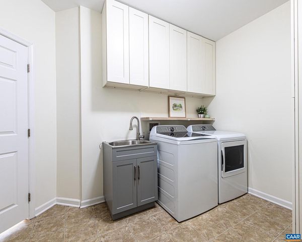 9 LAUREL OAK CT, Zion Crossroads, VA 22942