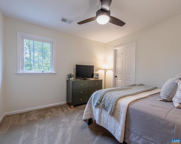 9 LAUREL OAK CT, Zion Crossroads, VA 22942