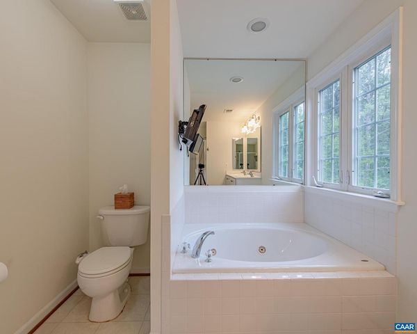 9 LAUREL OAK CT, Zion Crossroads, VA 22942