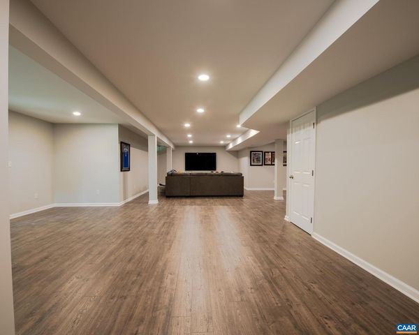 9 LAUREL OAK CT, Zion Crossroads, VA 22942