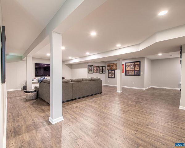 9 LAUREL OAK CT, Zion Crossroads, VA 22942