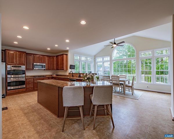 9 LAUREL OAK CT, Zion Crossroads, VA 22942