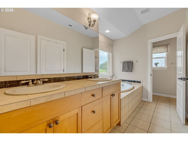 15937 Sw TUSCANY St, Portland, OR 97223