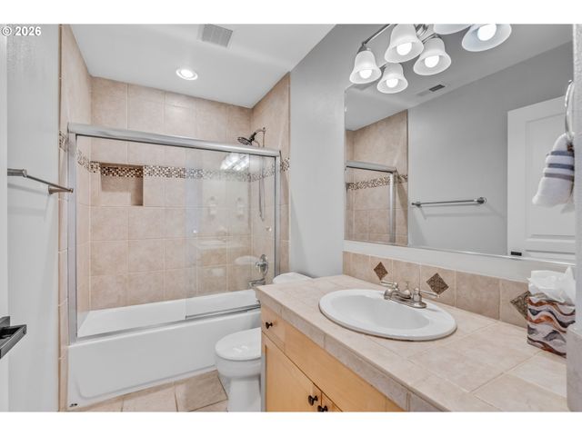 15937 Sw TUSCANY St, Portland, OR 97223