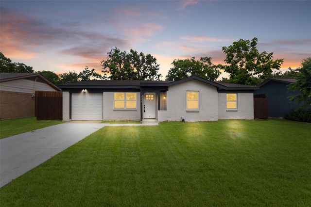 422 Sparks Street, Grand Prairie, TX 75051