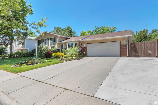 4012 S DURRANS LN, West Valley City, UT 84120