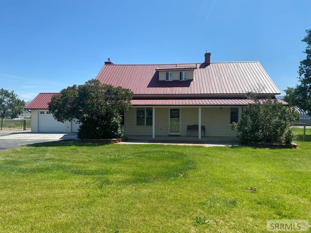 3100 Challis Creek Road, Challis, ID 83226