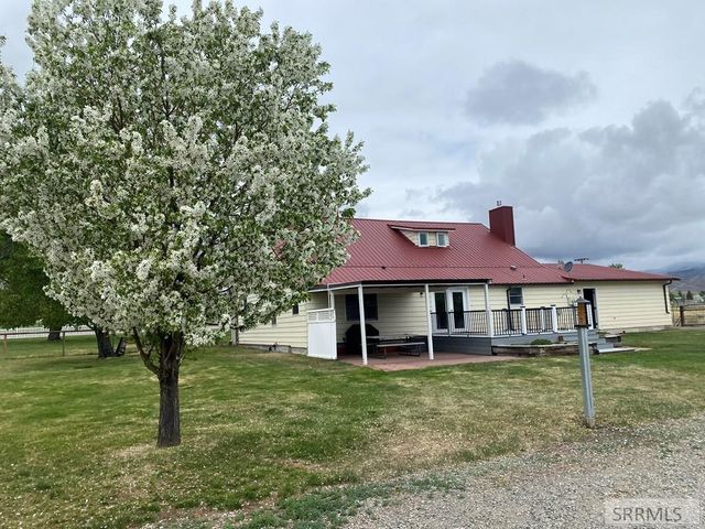 3100 Challis Creek Road, Challis, ID 83226