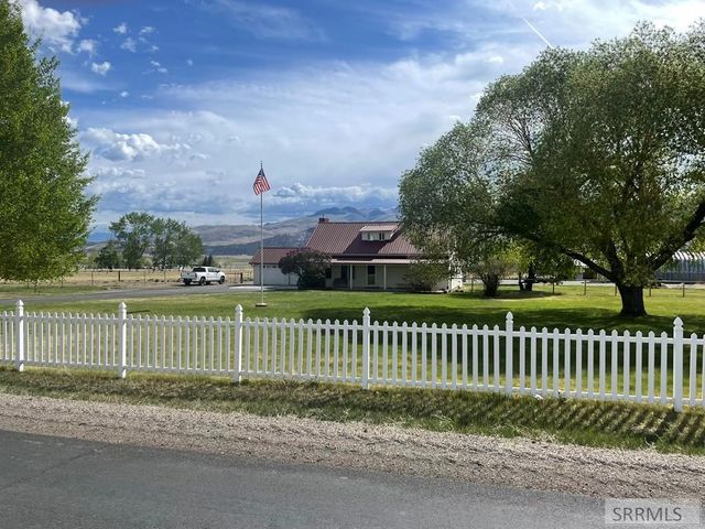 3100 Challis Creek Road, Challis, ID 83226