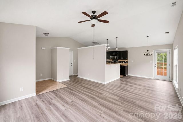 1828 Sugar Hollow Drive, Charlotte, NC 28214