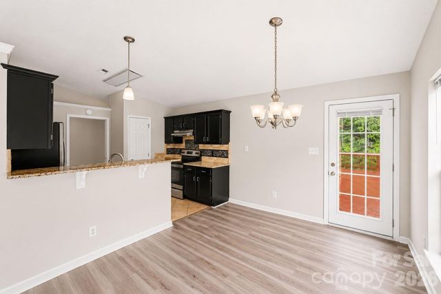 1828 Sugar Hollow Drive, Charlotte, NC 28214