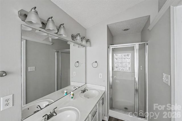1828 Sugar Hollow Drive, Charlotte, NC 28214