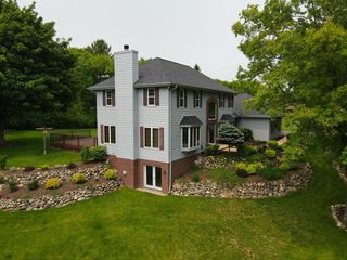 936 Broken Bow COURT, Delafield, WI 53018