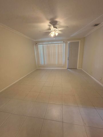 3545 Forest Hill Boulevard 2, Palm Springs, FL 33406