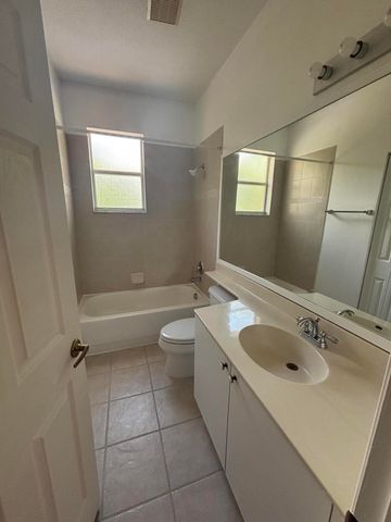 3545 Forest Hill Boulevard 2, Palm Springs, FL 33406
