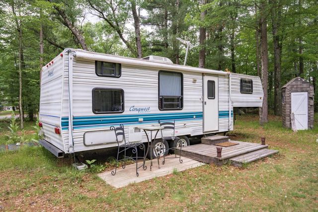 598 Badger Drive, Hancock, WI 54943