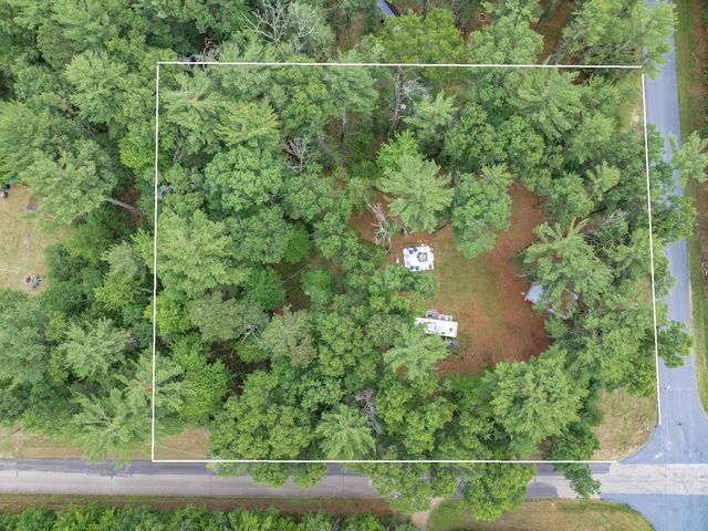 598 Badger Drive, Hancock, WI 54943