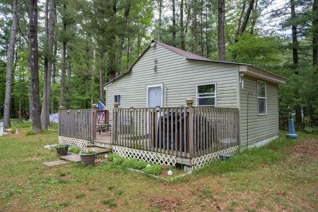 598 Badger Drive, Hancock, WI 54943