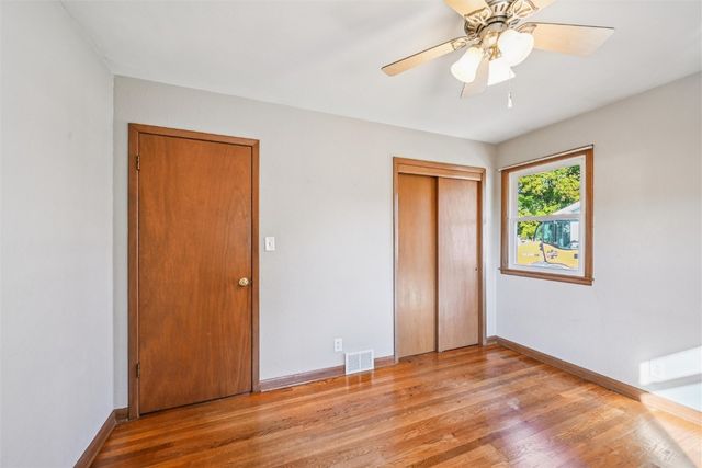 615 27th Street NW, Cedar Rapids, IA 52405