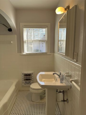 6000 kenwood, Dallas, TX 75206