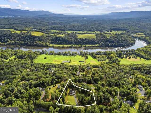 1008 ARROWHEAD RD, Front Royal, VA 22630