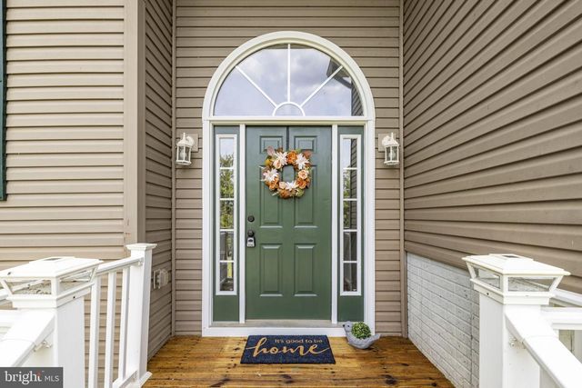 1008 ARROWHEAD RD, Front Royal, VA 22630