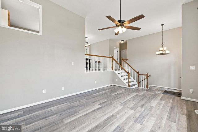 1008 ARROWHEAD RD, Front Royal, VA 22630