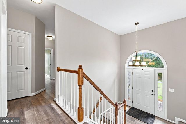1008 ARROWHEAD RD, Front Royal, VA 22630