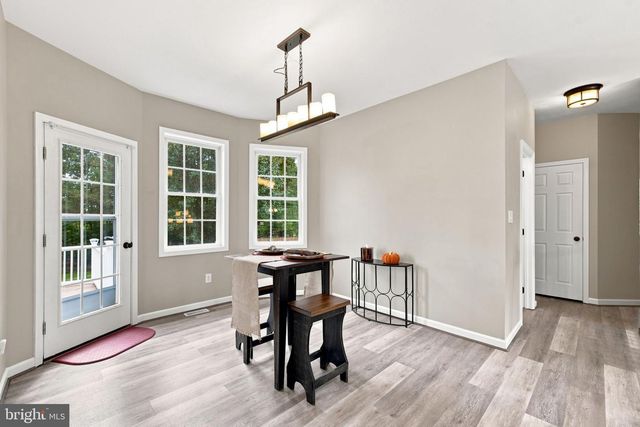 1008 ARROWHEAD RD, Front Royal, VA 22630