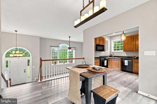 1008 ARROWHEAD RD, Front Royal, VA 22630