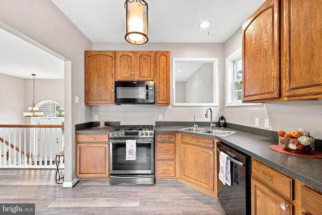 1008 ARROWHEAD RD, Front Royal, VA 22630